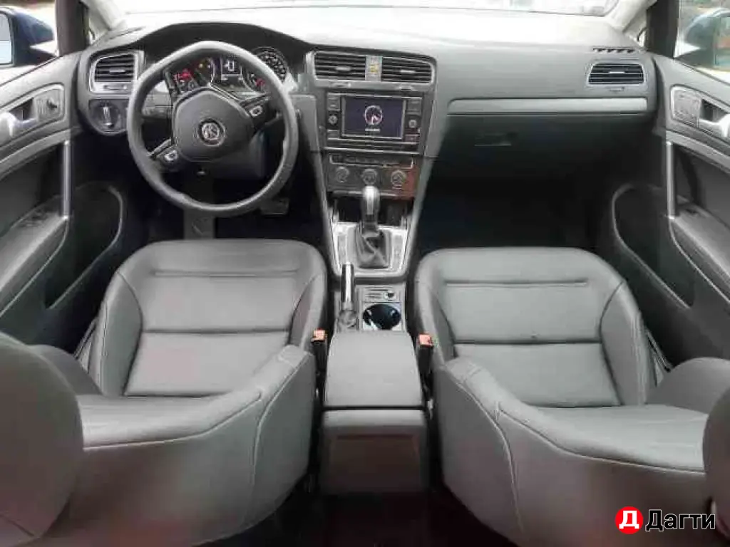 Volkswagen Golf, 2020 года