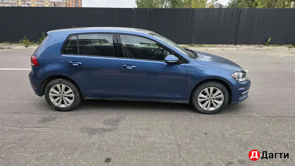 Volkswagen Golf, 2020 года
