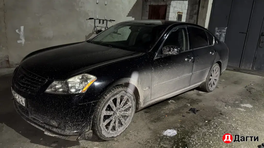 Infiniti M, 2005 года