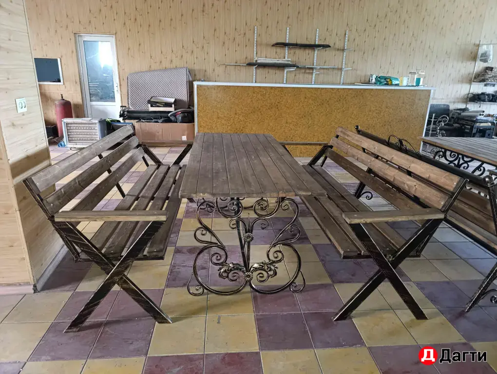 скамейки столы
