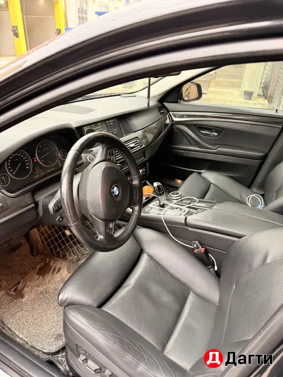 BMW 5 серии, 2010 года