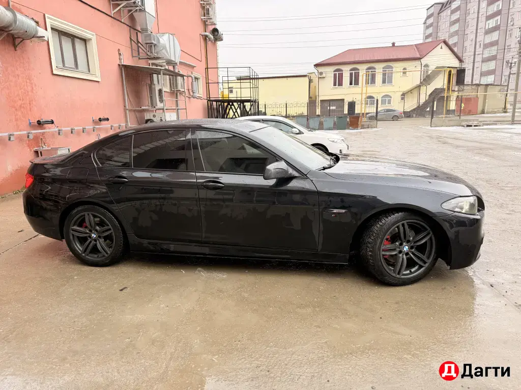 BMW 5 серии, 2010 года