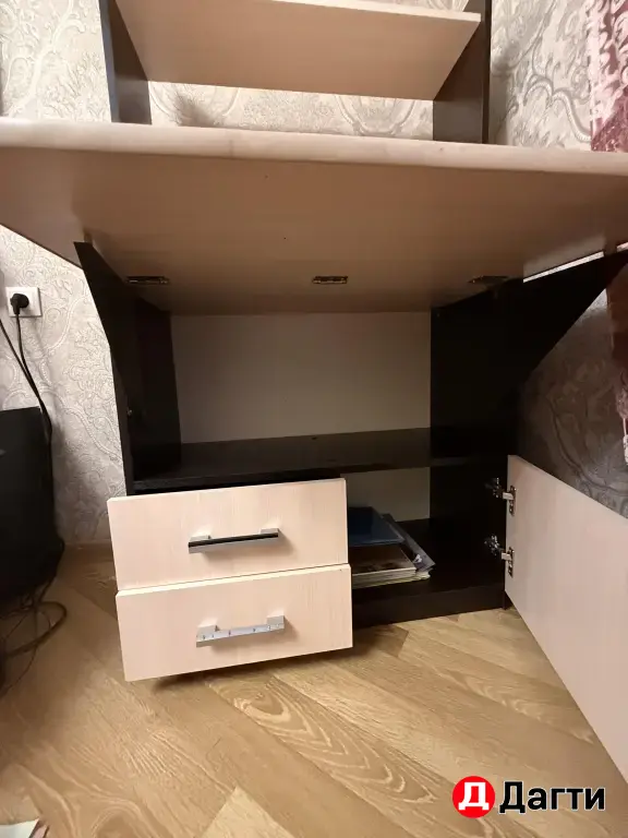 парта для учебы