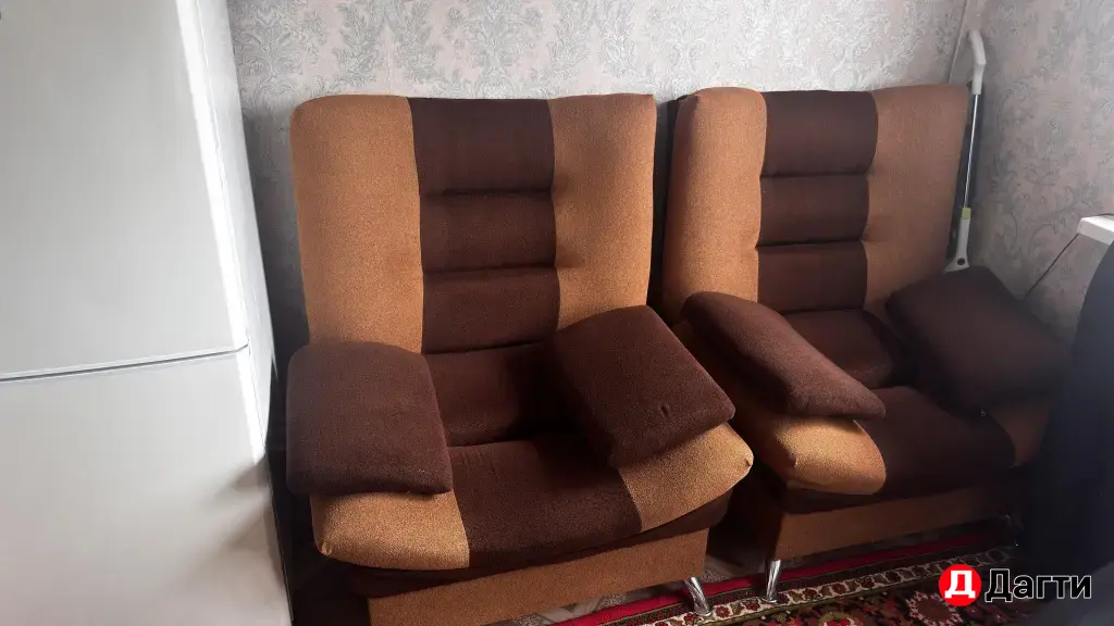 диван и два кресла