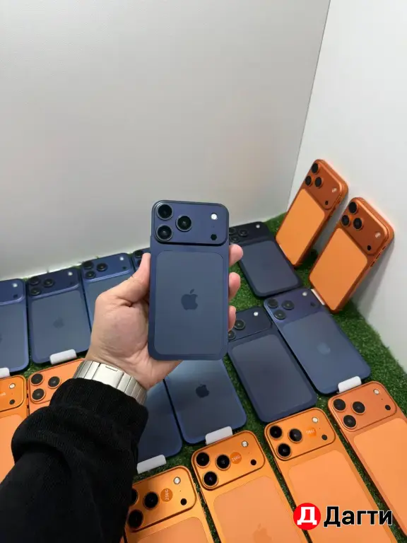 iPhone XR 17 Pro