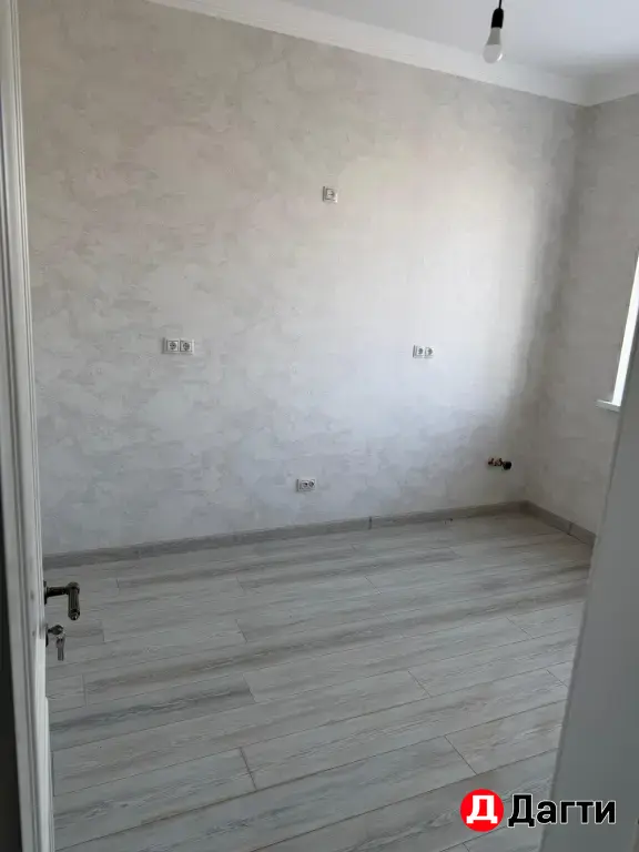 продается 1 к квартира