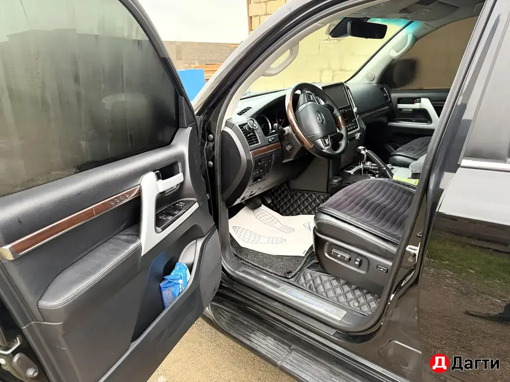 Toyota Land Cruiser, 2016 года