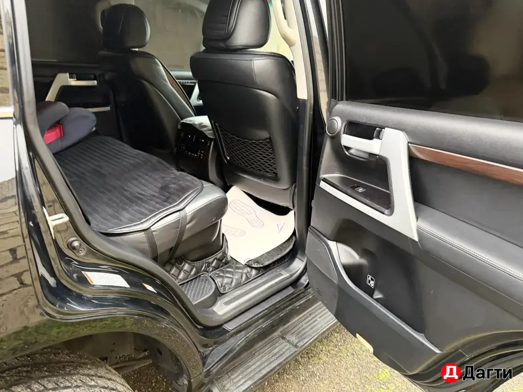 Toyota Land Cruiser, 2016 года