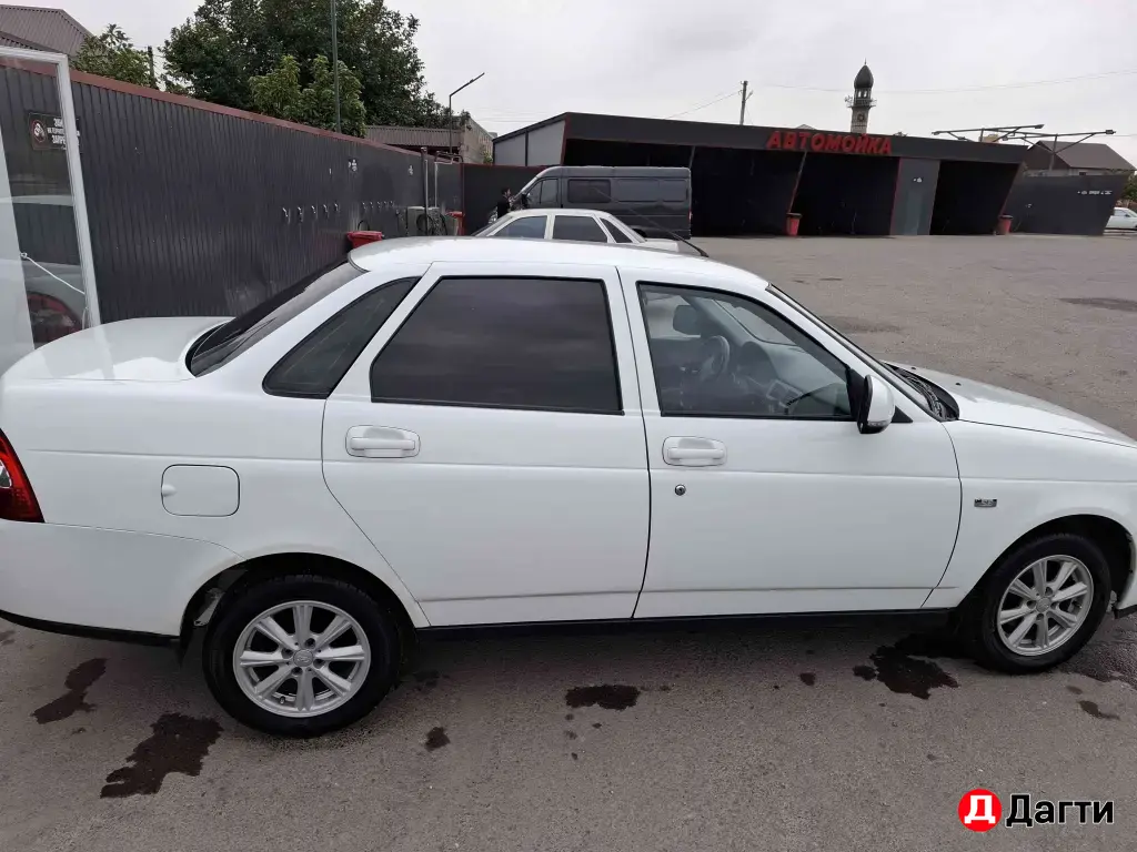 LADA (ВАЗ) Priora, 2011 года
