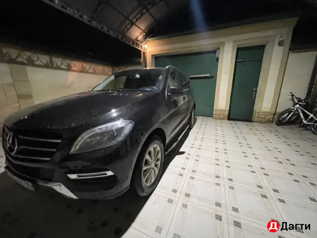 Mercedes-Benz M-Класс, 2012 года