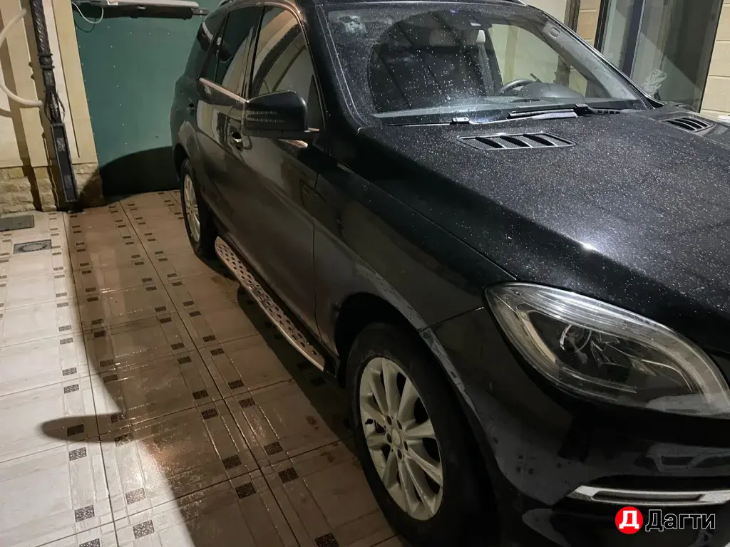 Mercedes-Benz M-Класс, 2012 года