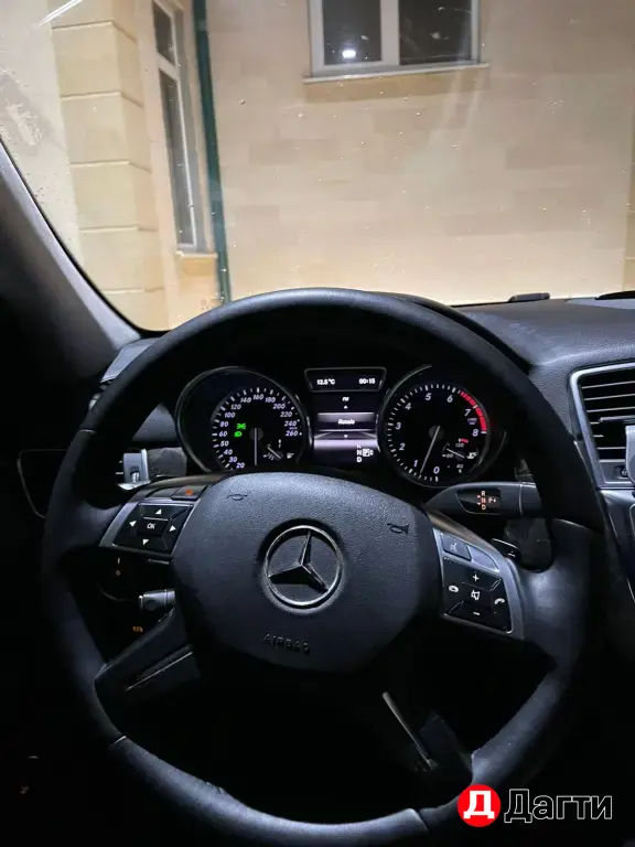 Mercedes-Benz M-Класс, 2012 года
