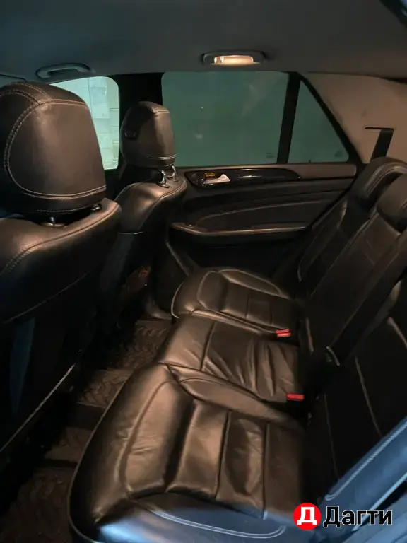 Mercedes-Benz M-Класс, 2012 года
