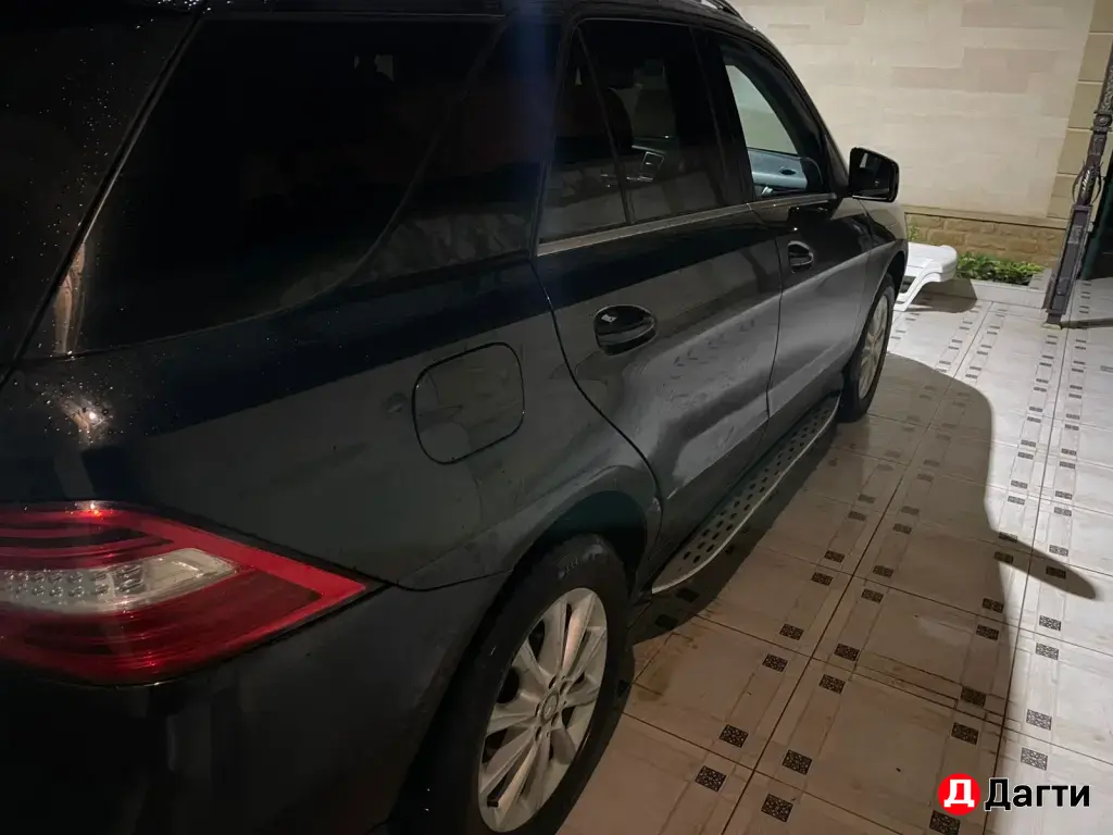 Mercedes-Benz M-Класс, 2012 года