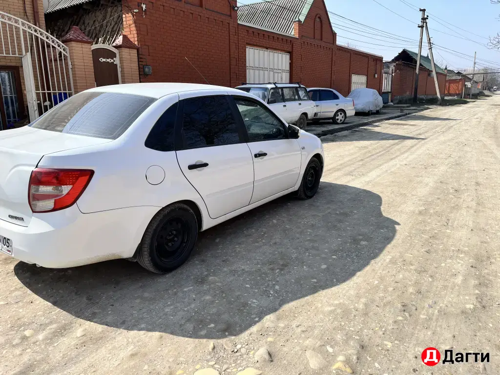LADA (ВАЗ) Granta, 2013 года
