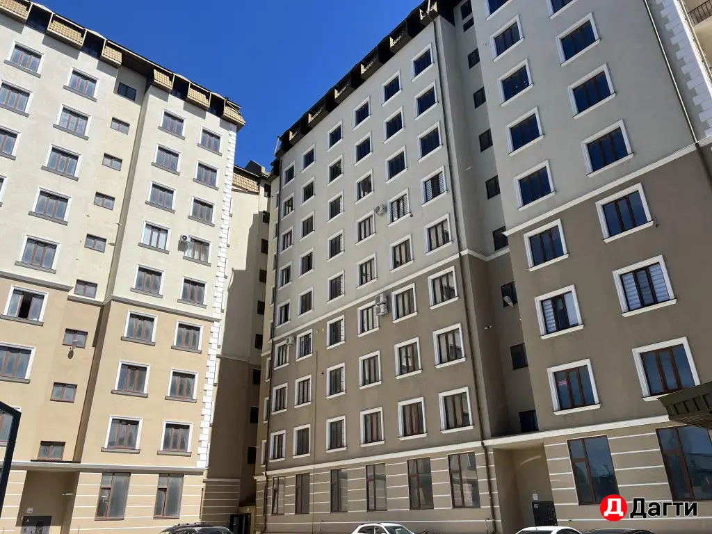 Продажа двухкомнатной квартиры 62 кВ .