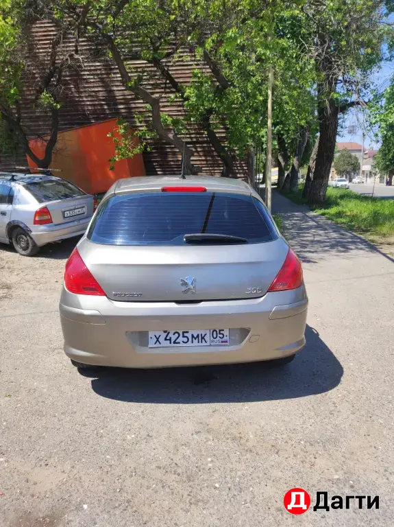 Peugeot 308, 2010 года