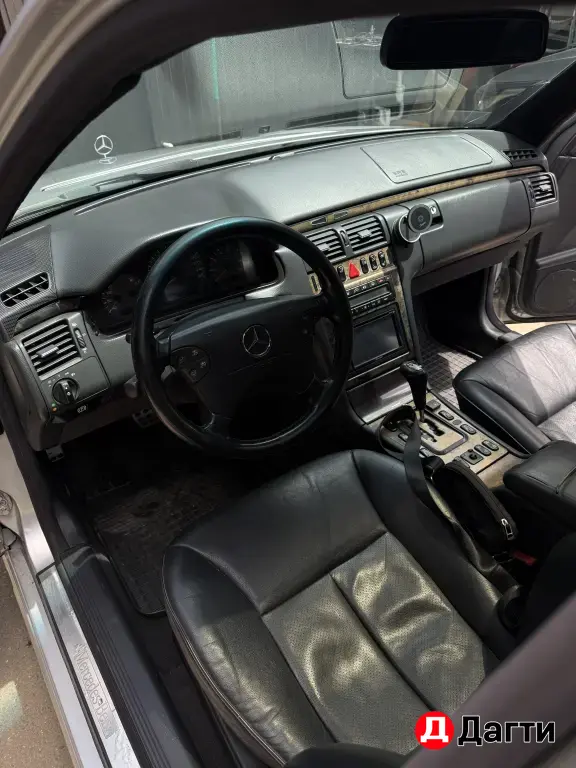Mercedes-Benz E-Класс, 2001 года