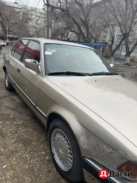 BMW 7 серии, 1988 года