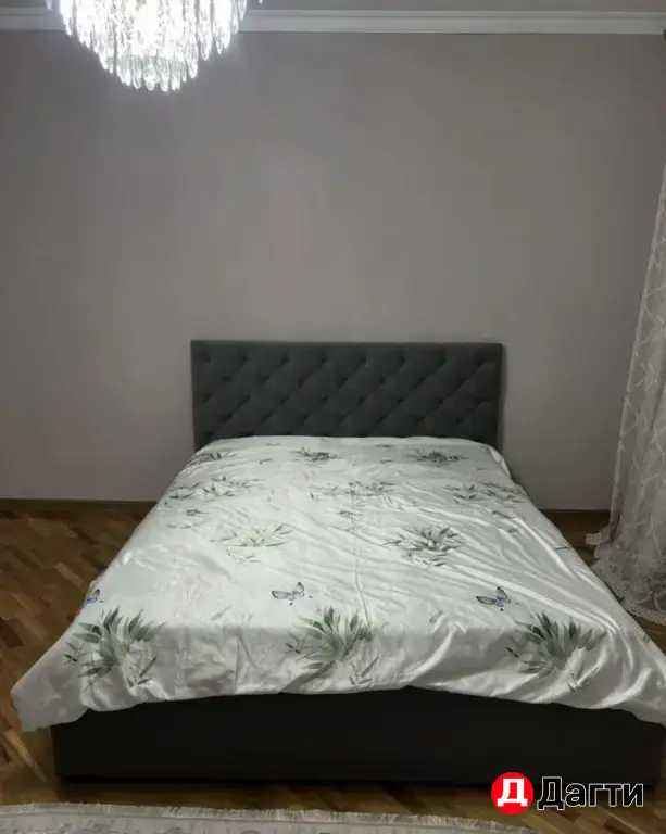 кровать с матрасом