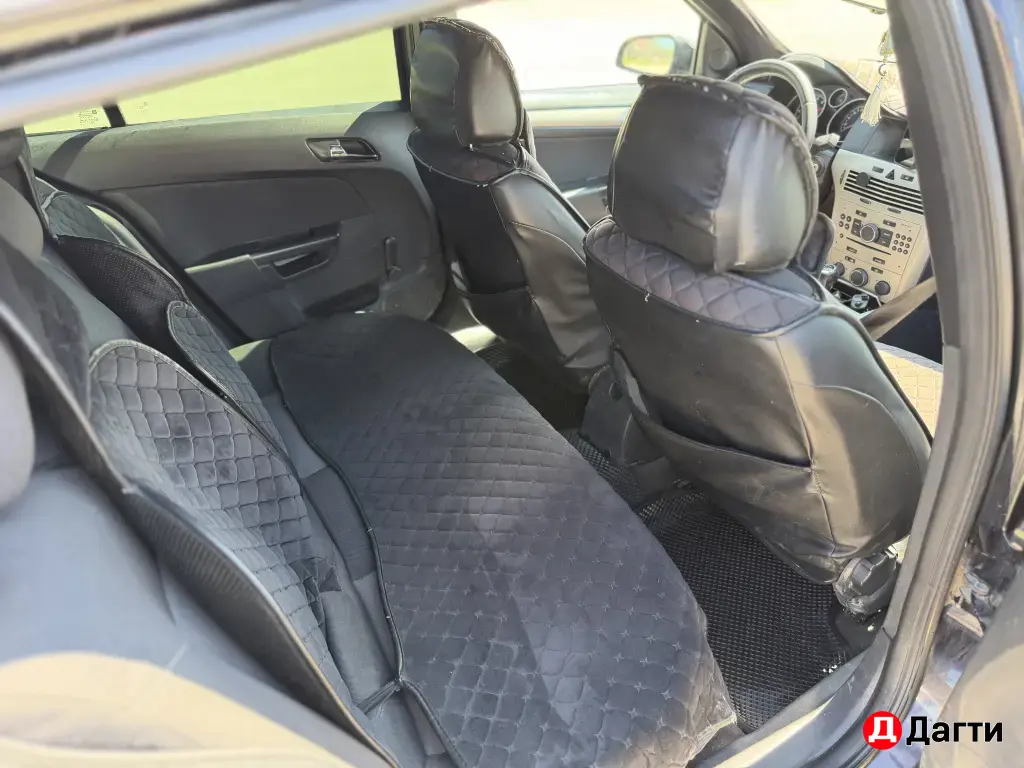 Opel Astra, 2008 года