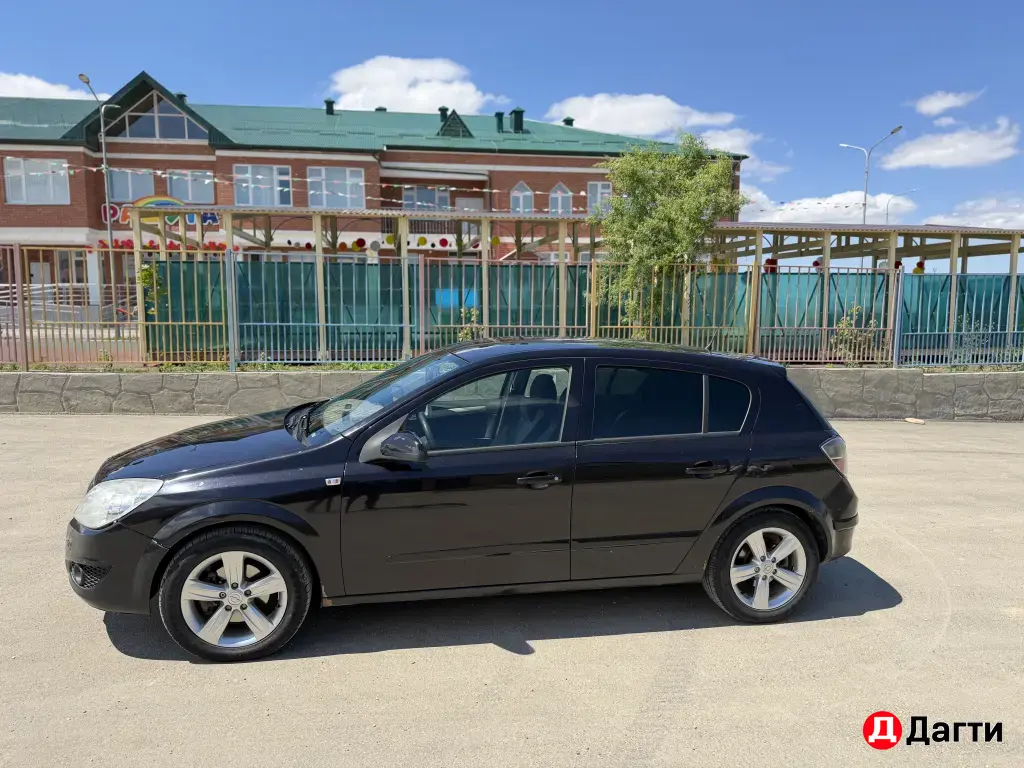 Opel Astra, 2008 года