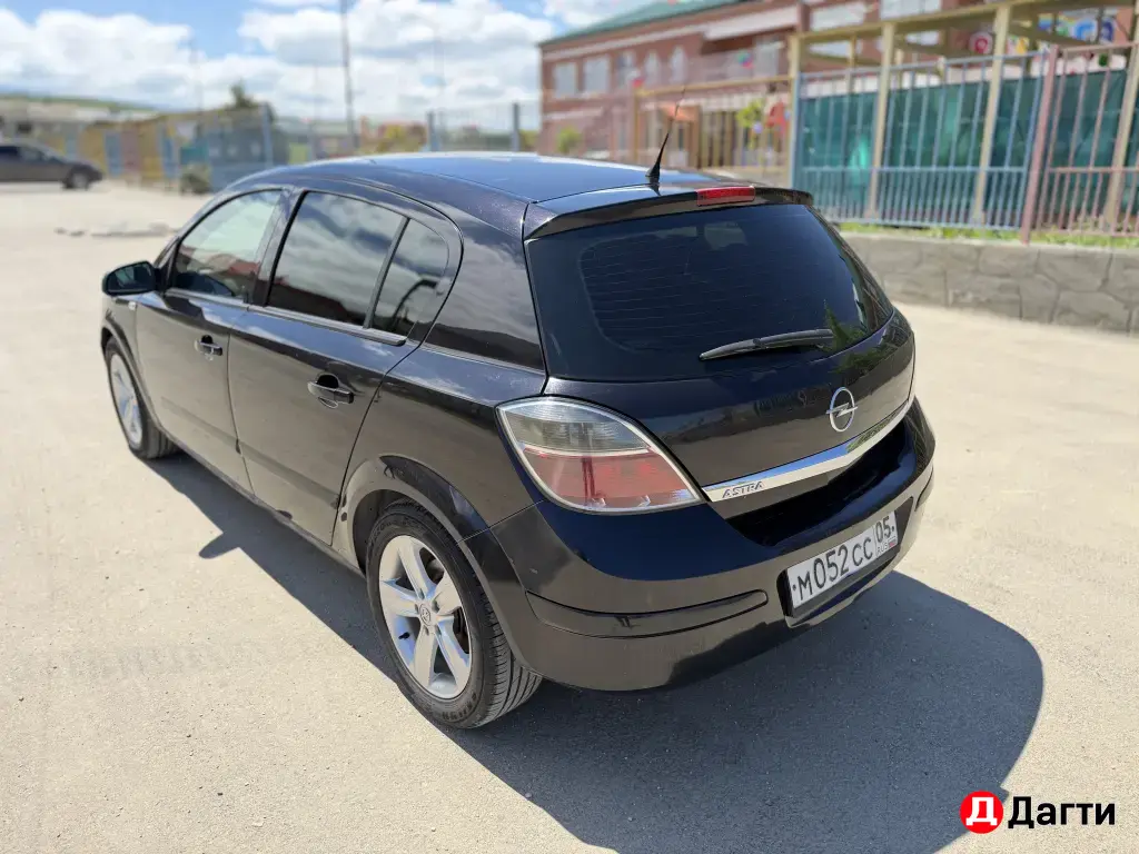 Opel Astra, 2008 года