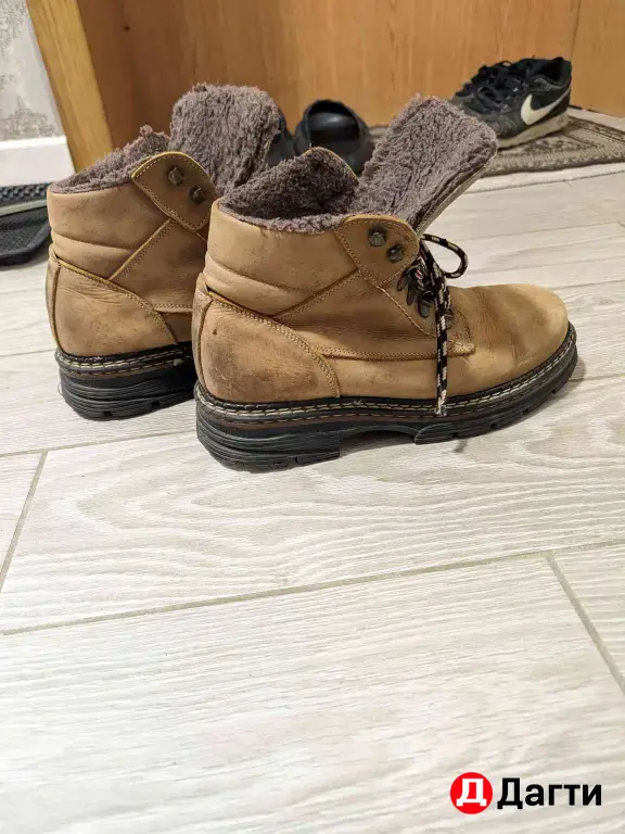 Зимние ботинки