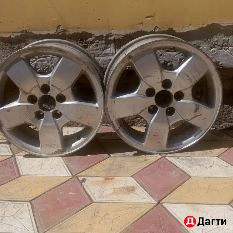 диски от Тойоты Авенсис