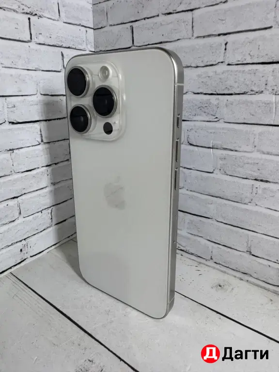 iPhone 15 Pro 256GB White.