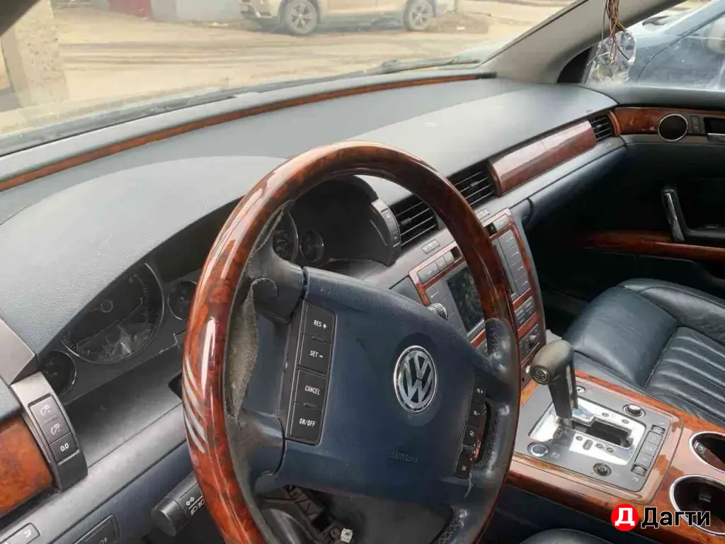 Volkswagen Phaeton, 2005 года