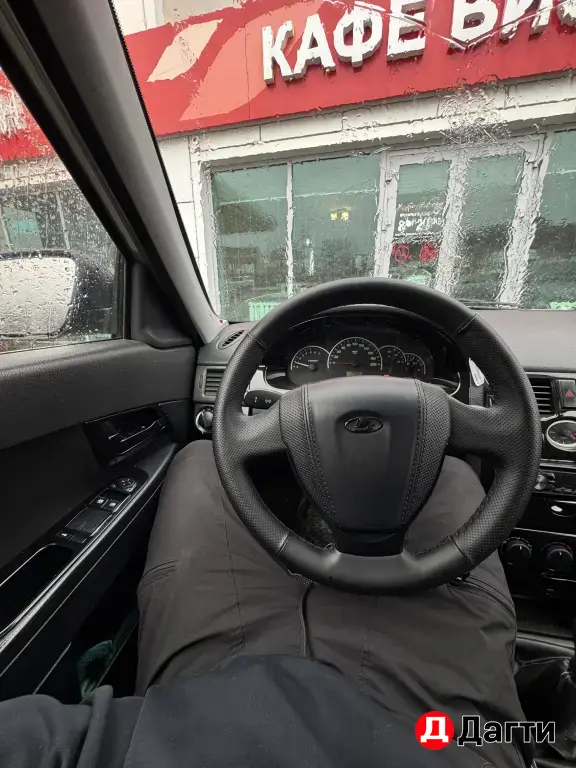 LADA (ВАЗ) Priora, 2011 года