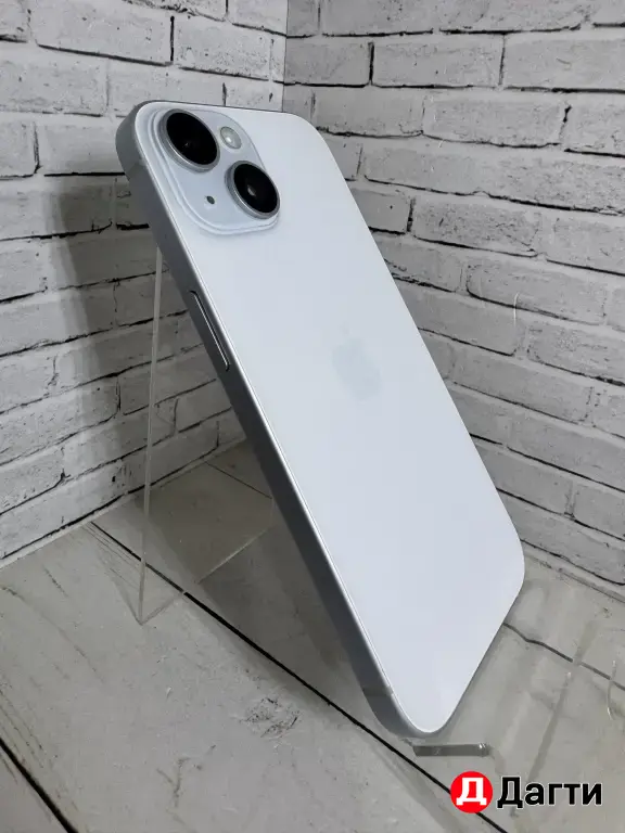 iPhone 15 256GB White.