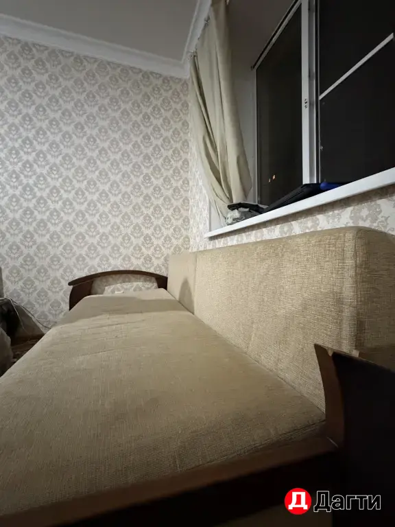 Диван прямой б/у
