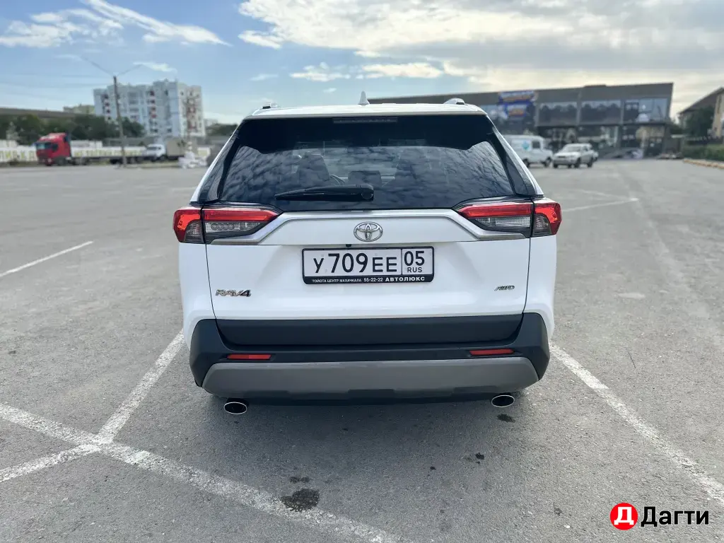 Toyota RAV4, 2020 года