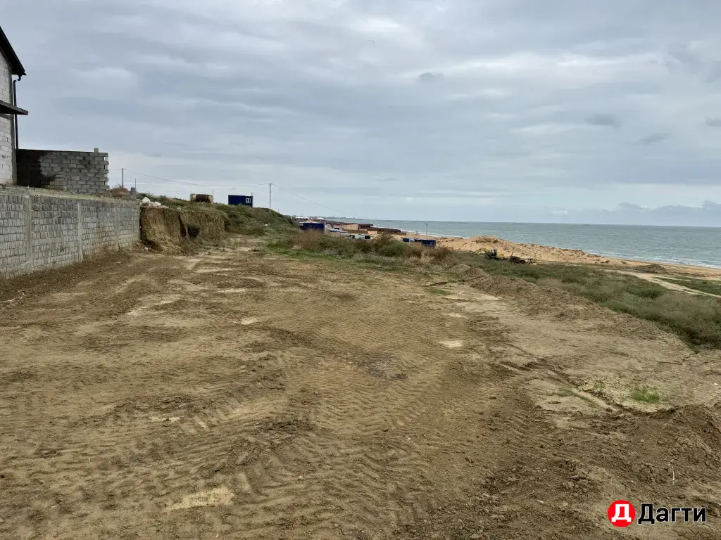 участок 5 соток на берегу моря