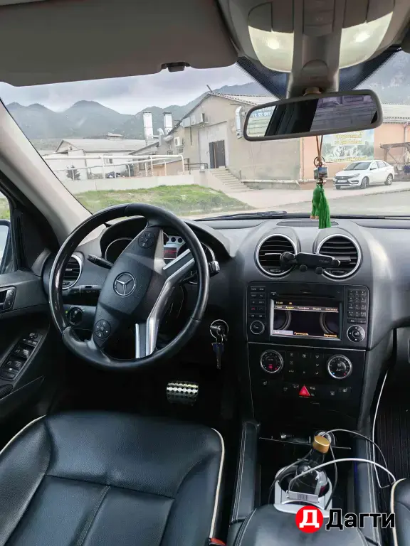 Mercedes-Benz M-Класс, 2009 года