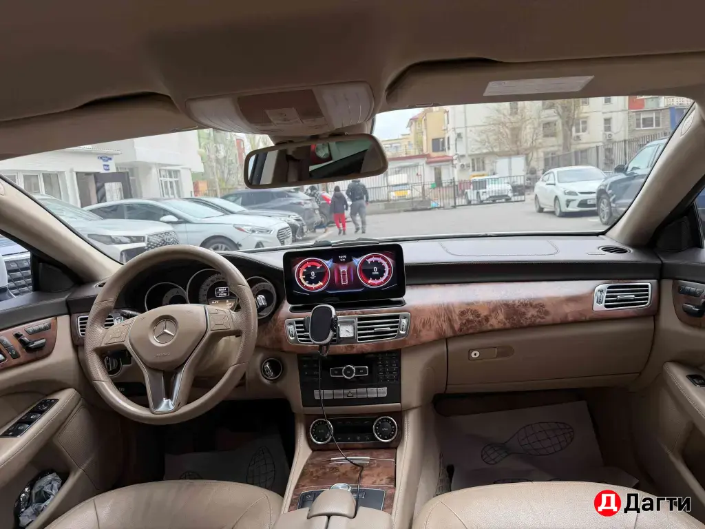 Mercedes-Benz CLS, 2011 года