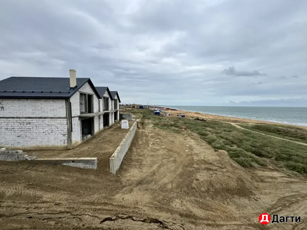 участок 5 соток на берегу моря