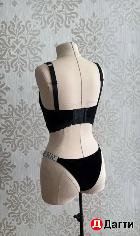 Комплект нижнего белья Victoria Secrets