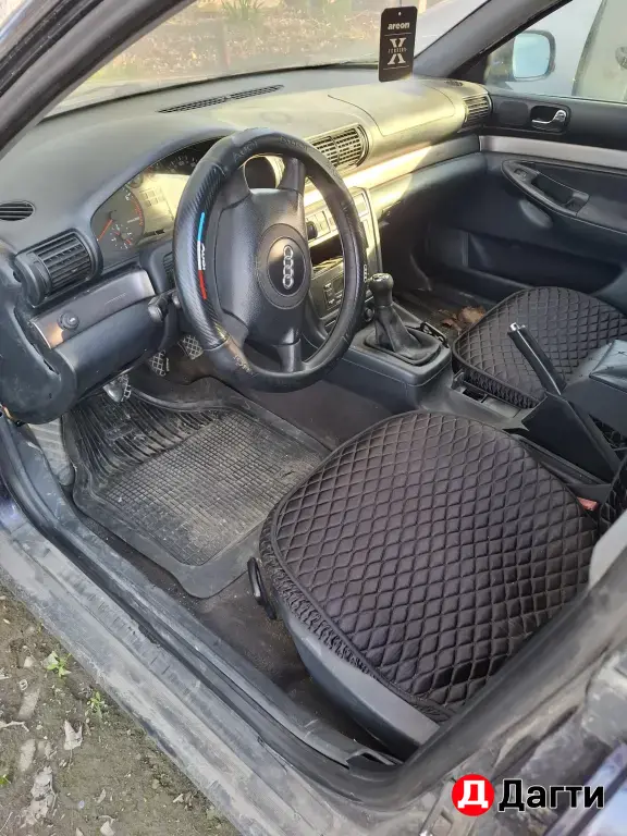 Audi A4, 1998 года