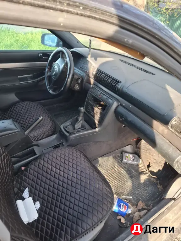 Audi A4, 1998 года