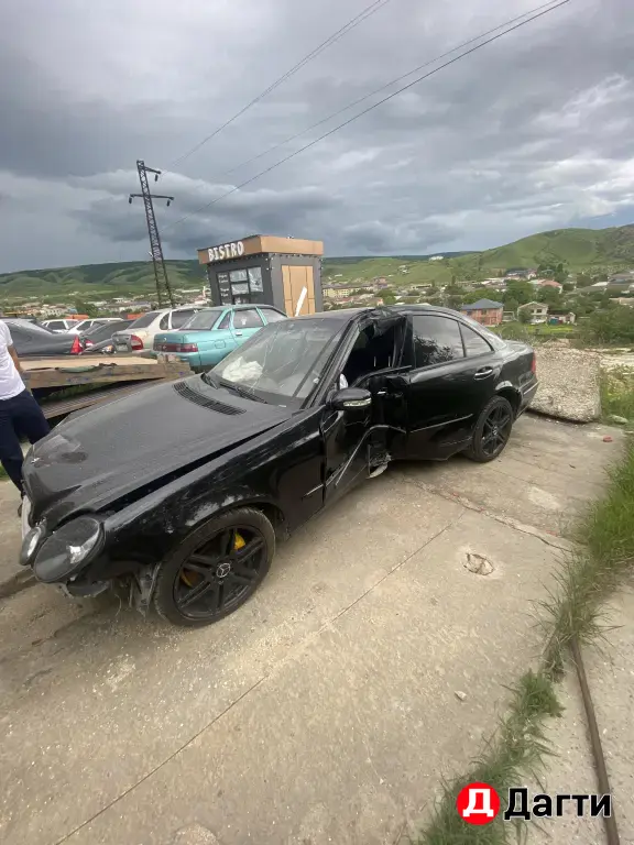 Mercedes-Benz E-Класс, 2005 года