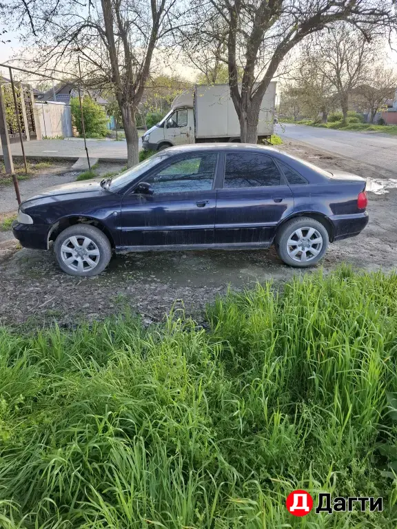 Audi A4, 1998 года