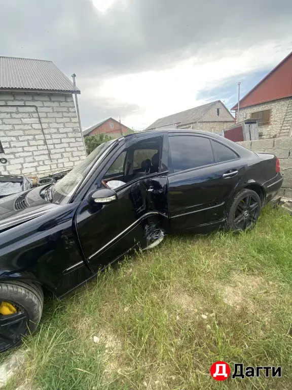 Mercedes-Benz E-Класс, 2005 года