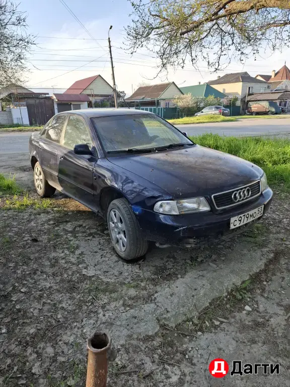Audi A4, 1998 года