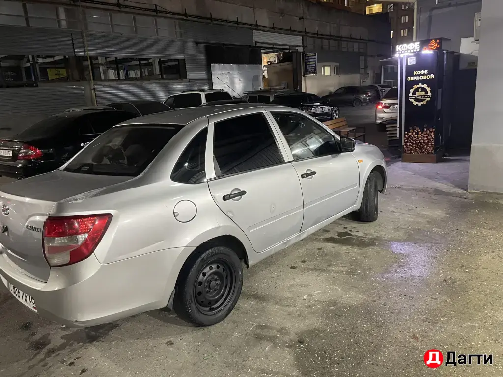LADA (ВАЗ) Granta, 2012 года