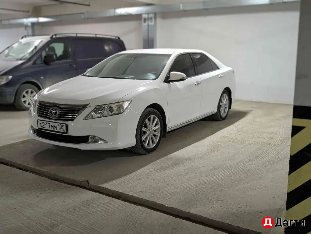 Toyota Camry, 2013 года