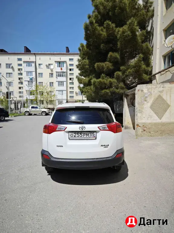 Toyota RAV4, 2013 года