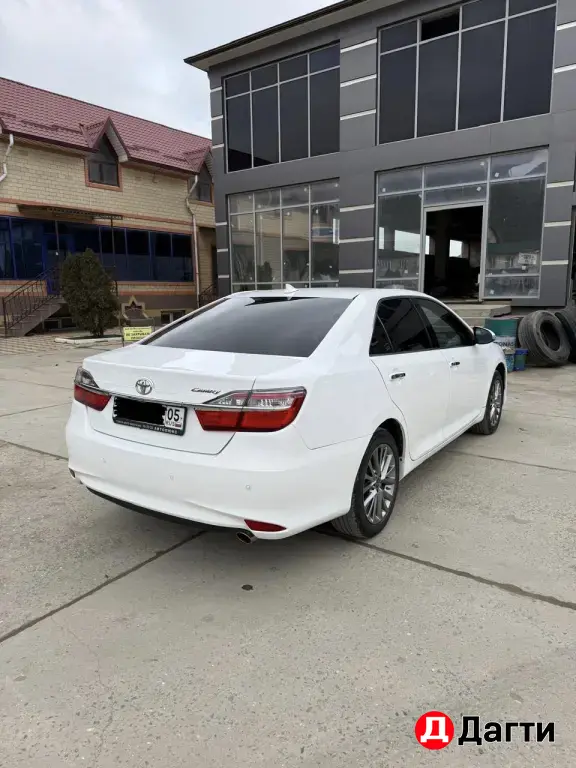 Toyota Camry, 2017 года